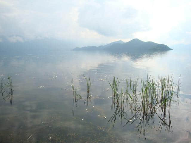 晏殊经典宋词赏析：“天涯地角有穷时，只有相思无尽处”