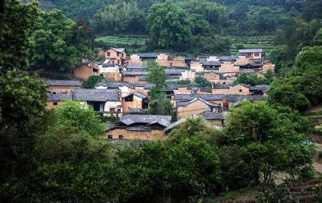 松阳有一个村被称为“江南的布达拉宫”，每年接待大量游客